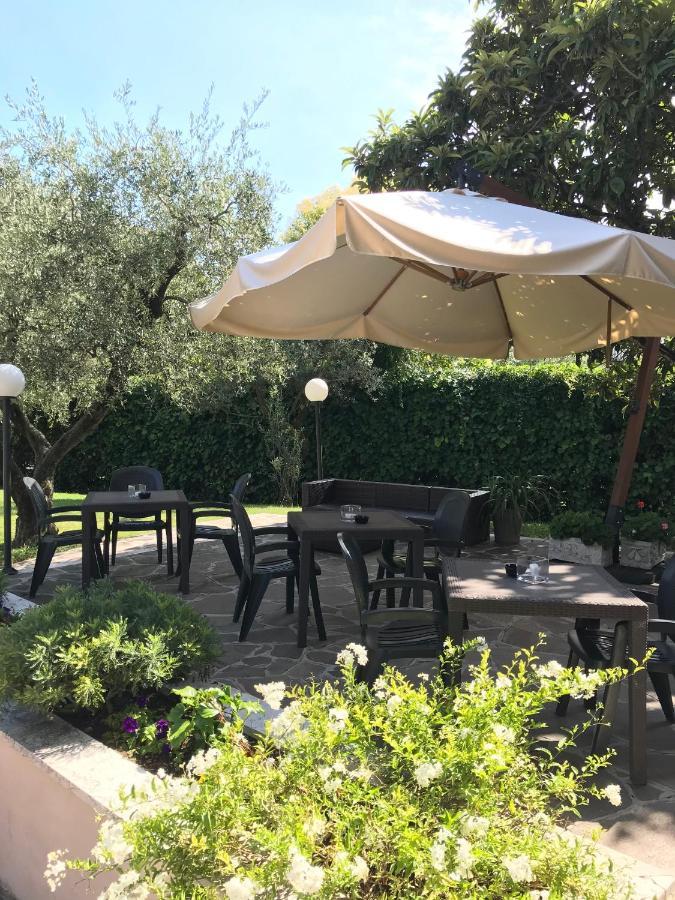Albergo Villa Angela Toscolano Maderno Buitenkant foto