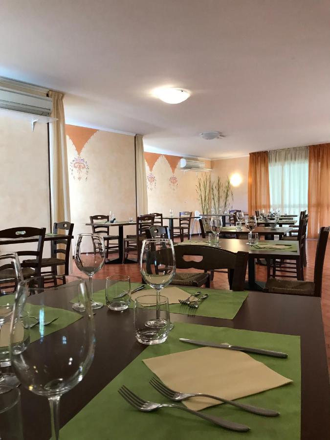 Albergo Villa Angela Toscolano Maderno Buitenkant foto
